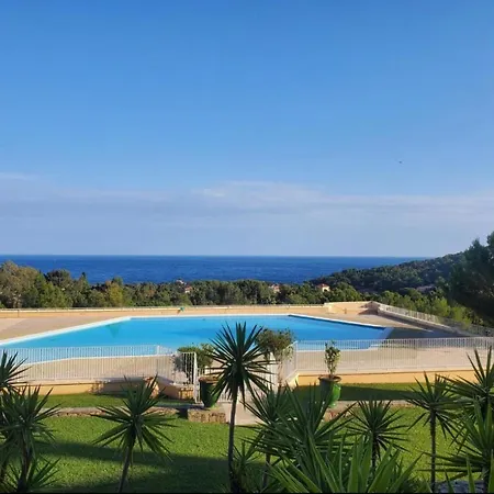 Daire Cap Esterel Village , Agay 4prs Climatise-wifi-parking Inclus Saint-Raphaël