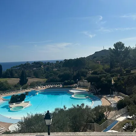 Daire Cap Esterel Village , Agay 4prs Climatise-wifi-parking Inclus Saint-Raphaël